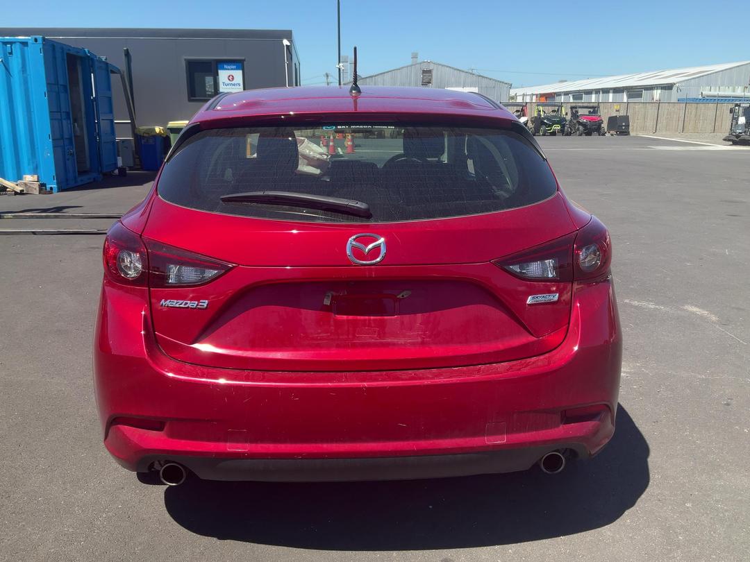 Photo '7' of Mazda Mazda3 GLX Photo '7' of Mazda Mazda3 GLX