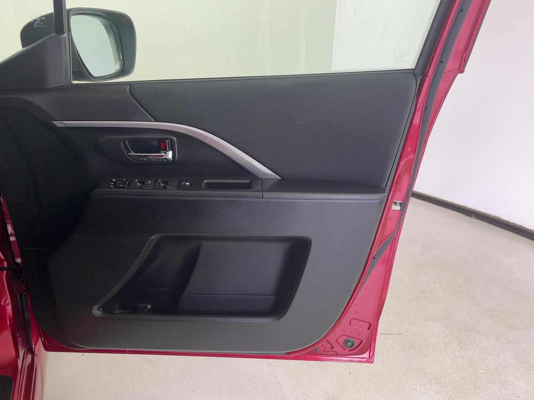 Photo '15' of Mazda Premacy
