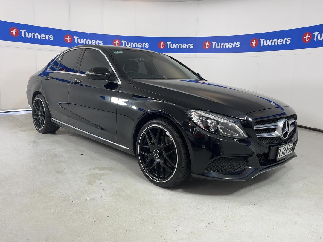 Photo '1' of Mercedes-Benz C-Class