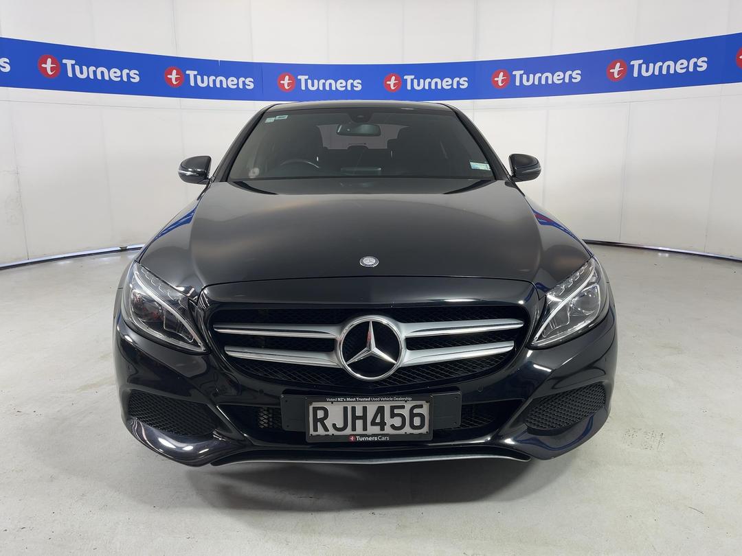 Photo '2' of Mercedes-Benz C-Class