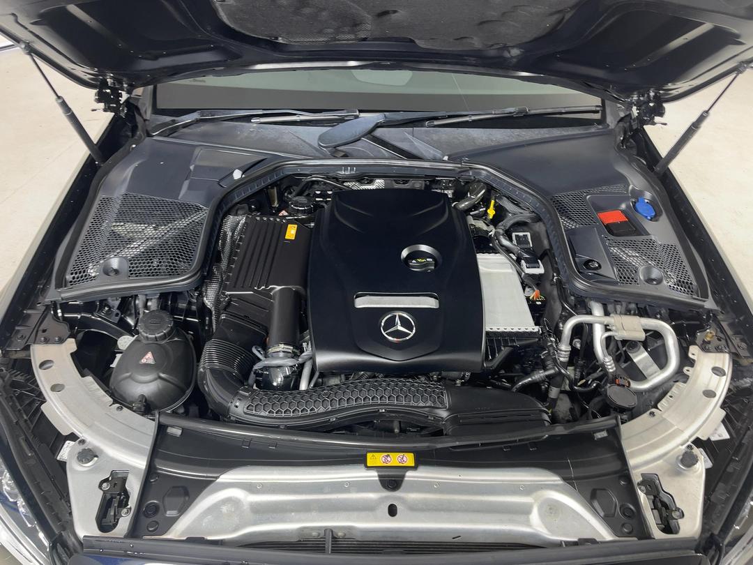 Photo '13' of Mercedes-Benz C-Class
