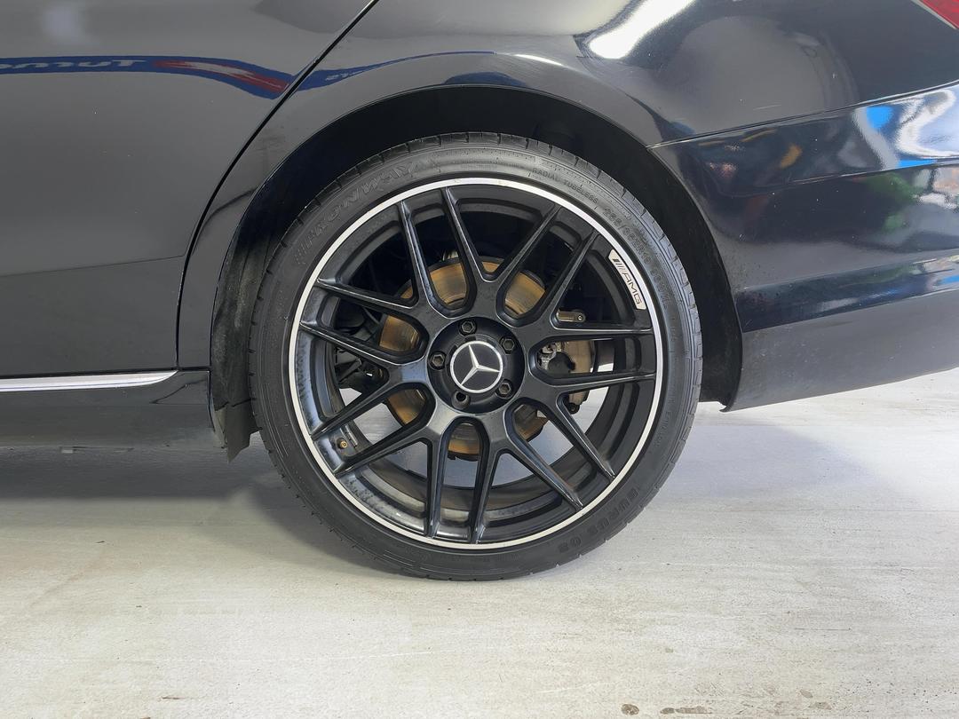 Photo '11' of Mercedes-Benz C-Class