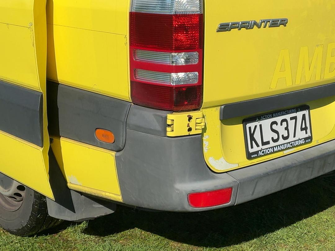 Photo '29' of Mercedes-Benz Sprinter 319 VAN MWB 3.88T Ambulance