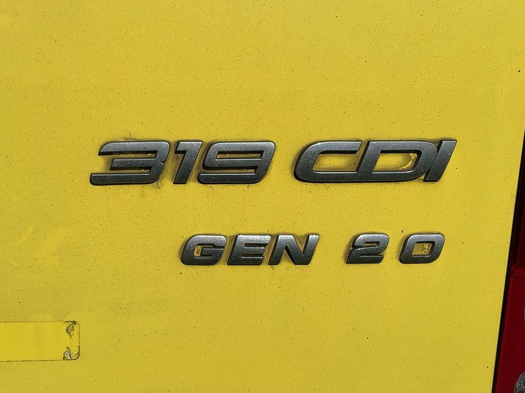 Photo '30' of Mercedes-Benz Sprinter 319 VAN MWB 3.88T Ambulance