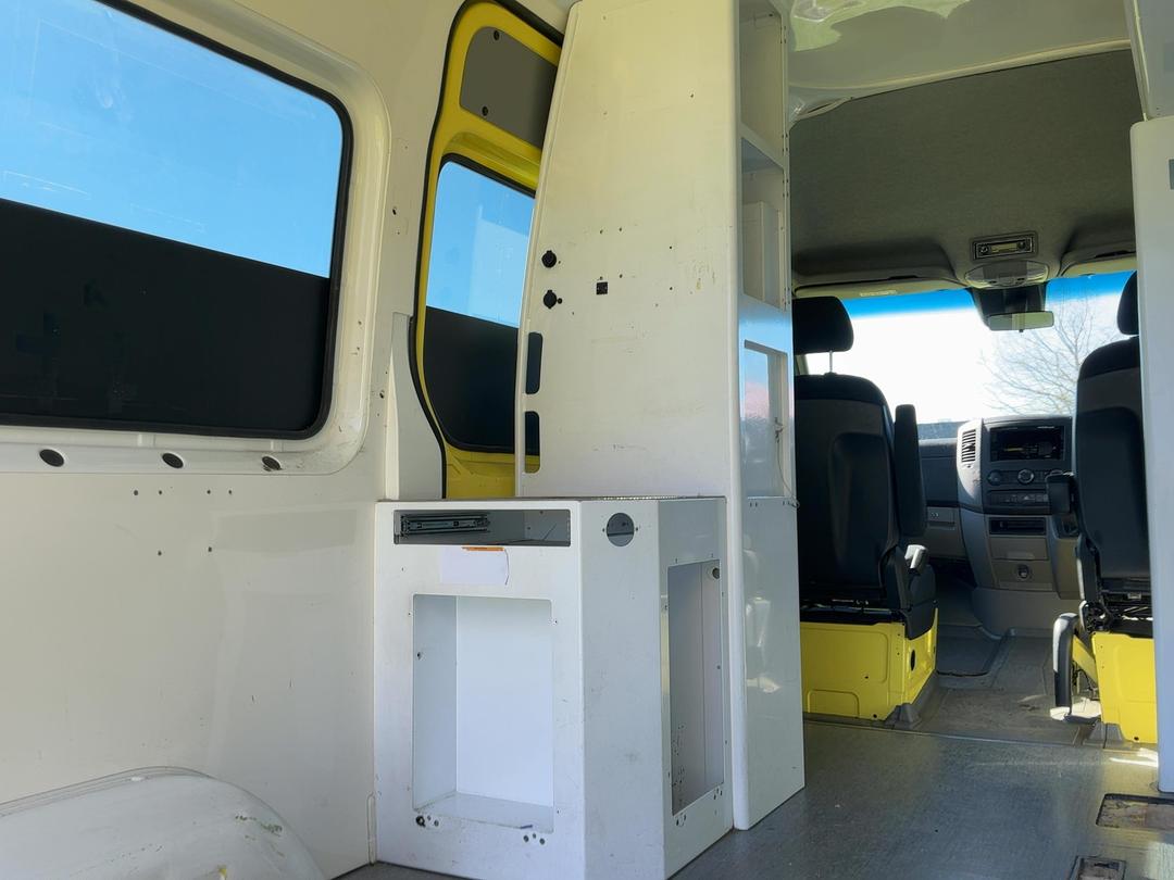Photo '13' of Mercedes-Benz Sprinter 319 VAN MWB 3.88T Ambulance