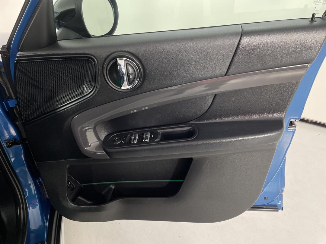 Photo '15' of Mini Countryman