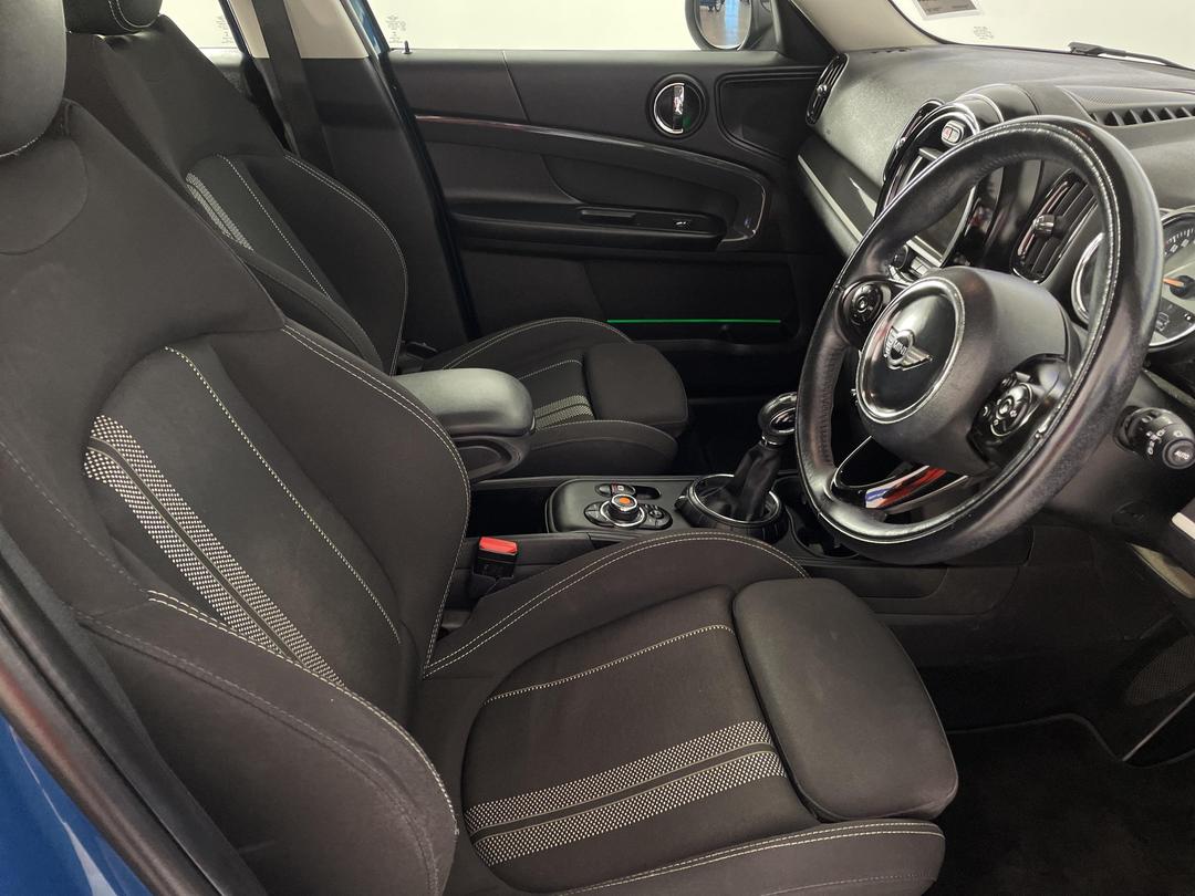 Photo '16' of Mini Countryman