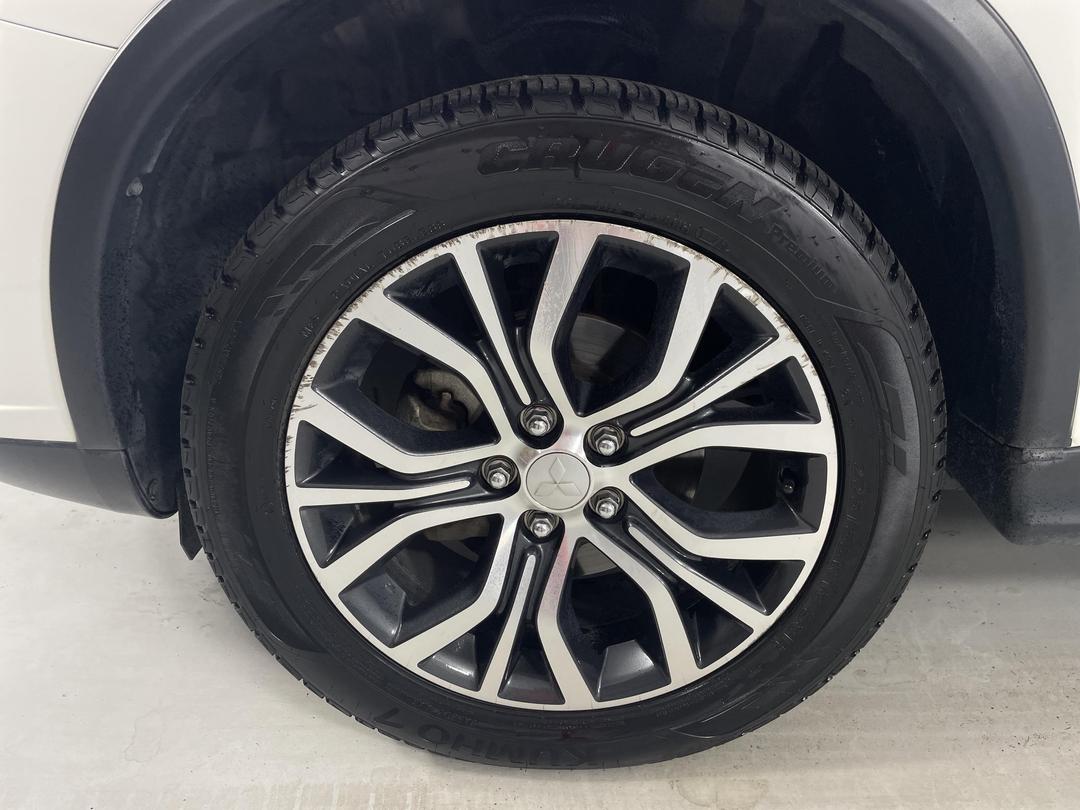 Photo '10' of Mitsubishi ASX