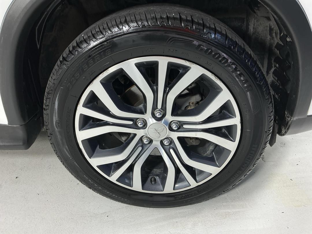 Photo '9' of Mitsubishi ASX