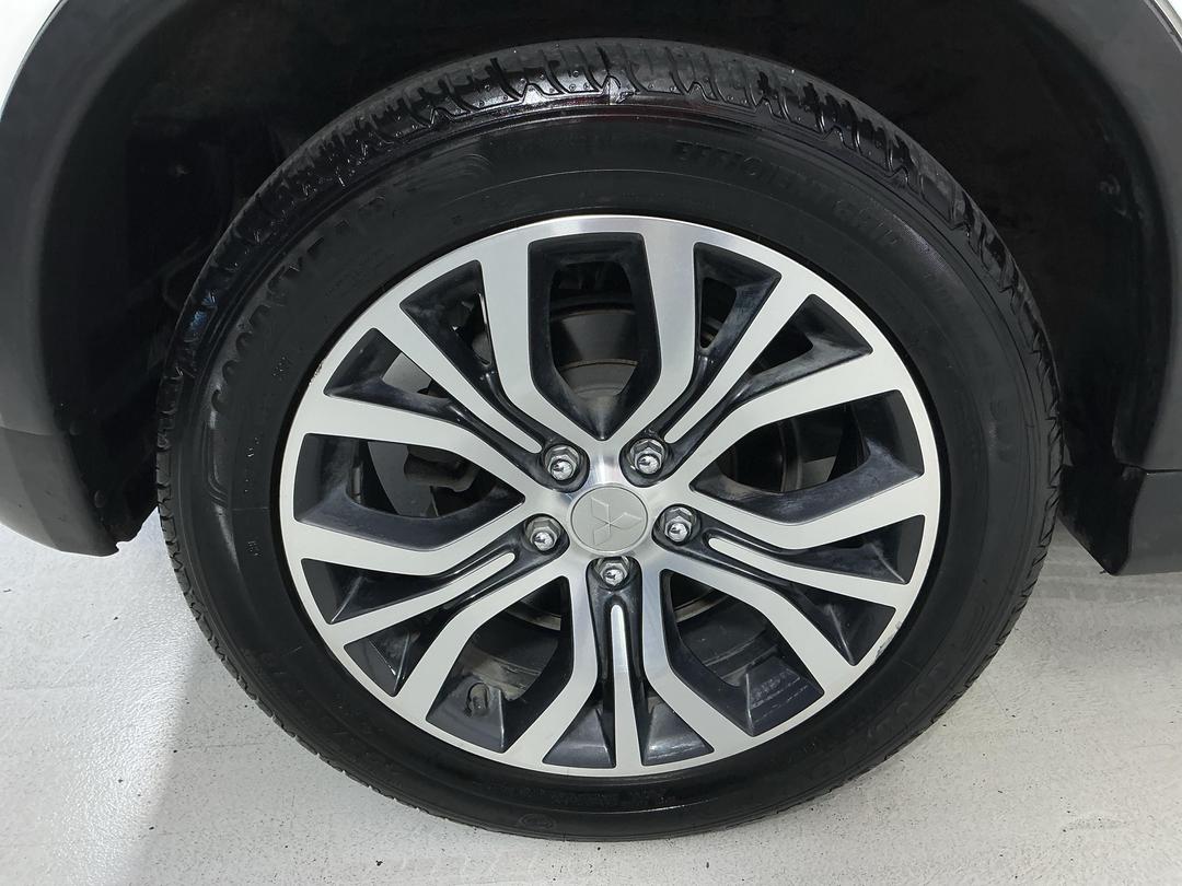 Photo '12' of Mitsubishi ASX