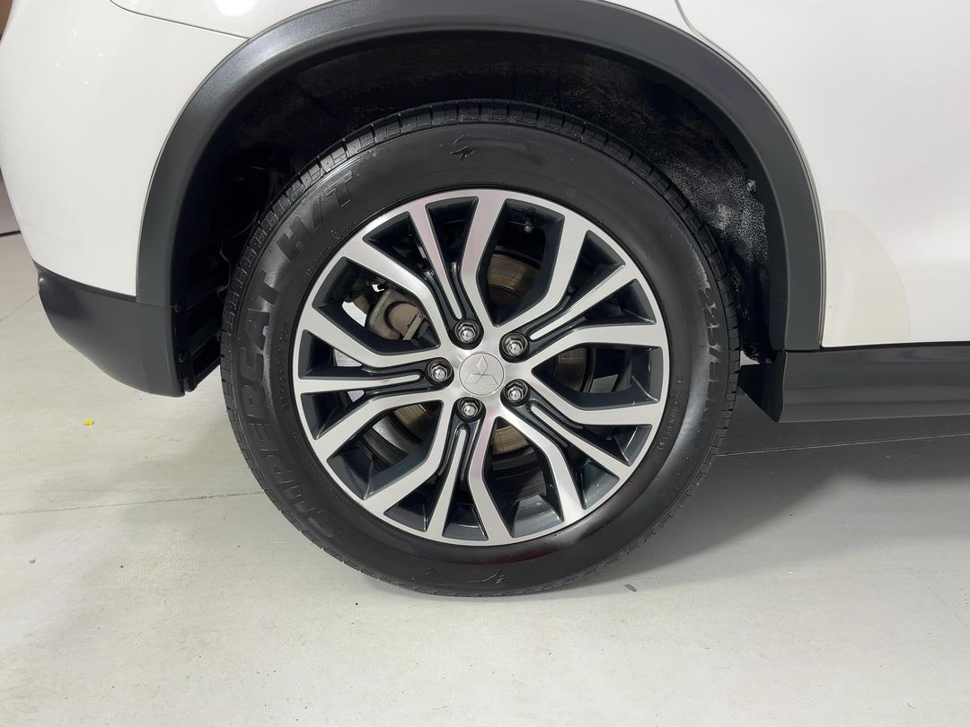 Photo '12' of Mitsubishi ASX