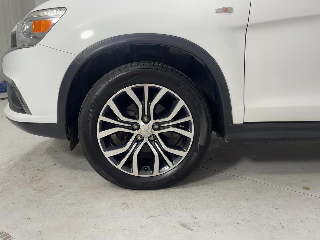 Photo '10' of Mitsubishi ASX