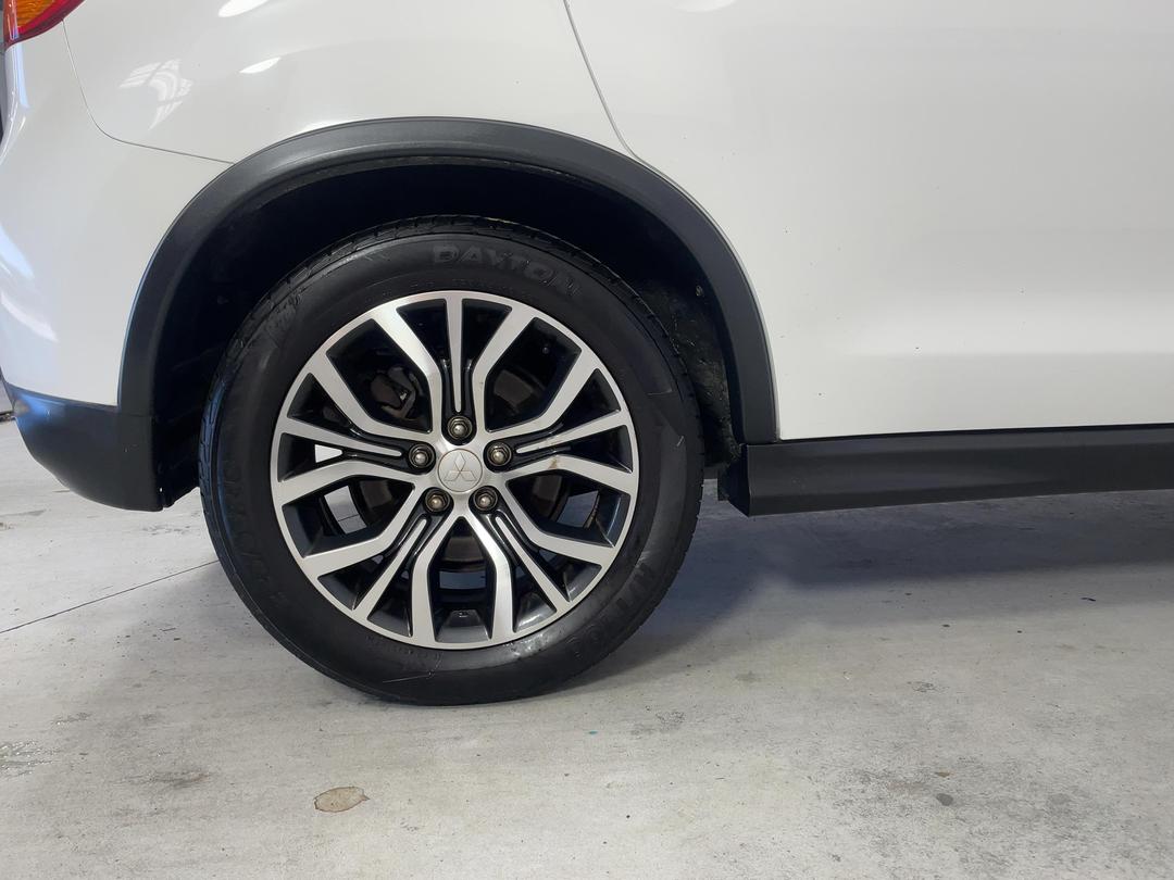 Photo '12' of Mitsubishi ASX