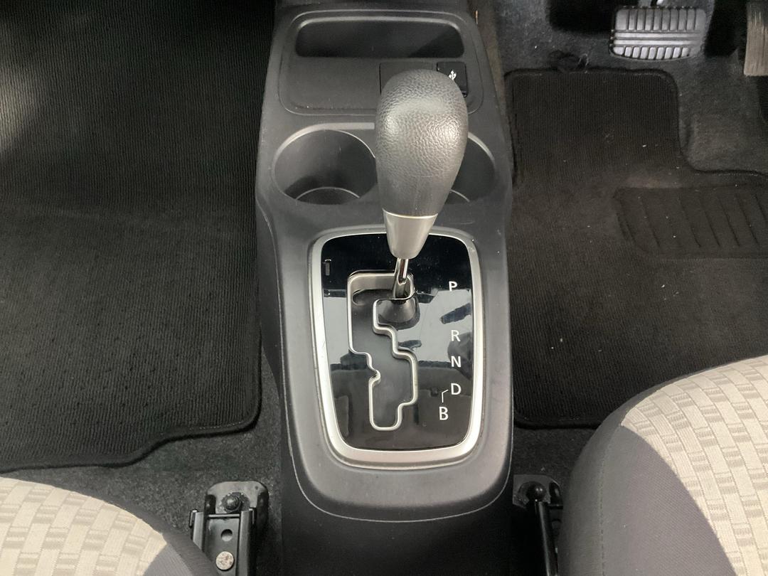 Photo '18' of Mitsubishi Mirage