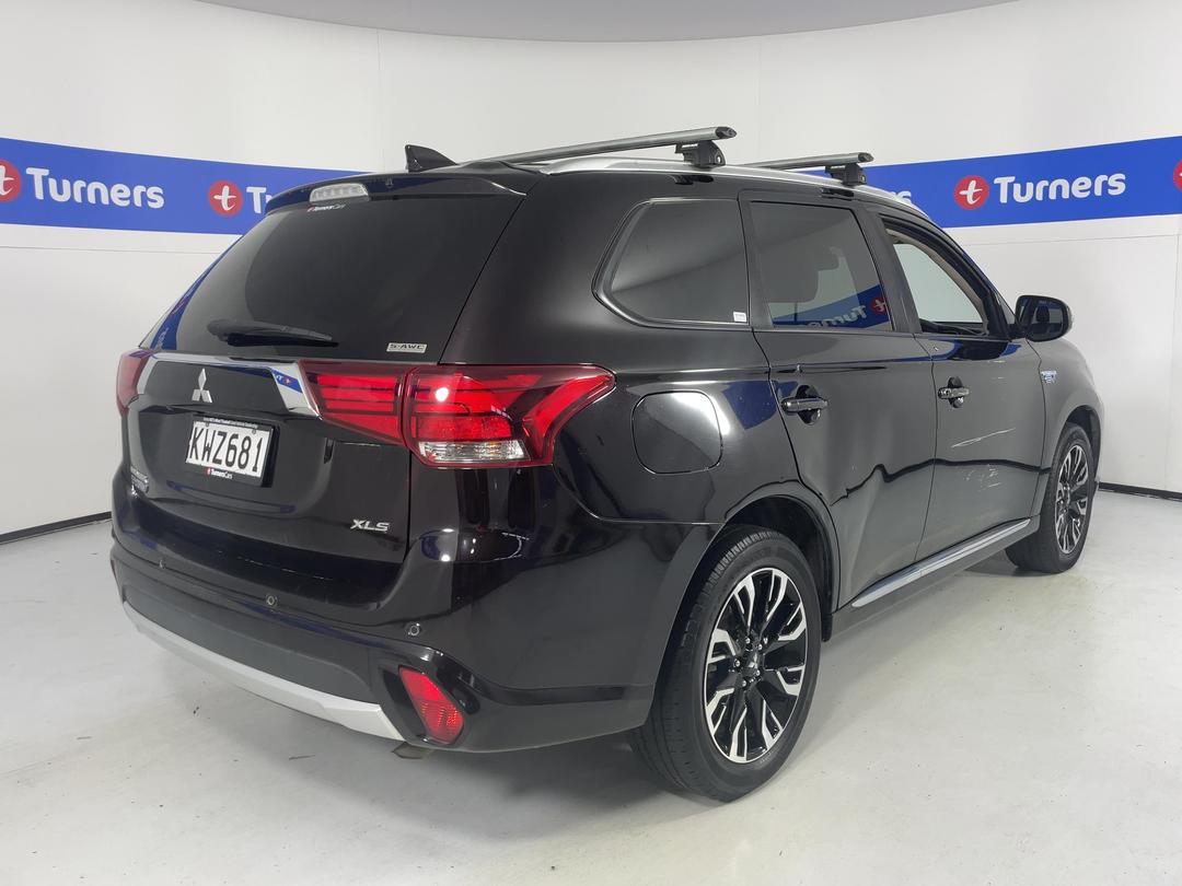 Photo '7' of Mitsubishi Outlander