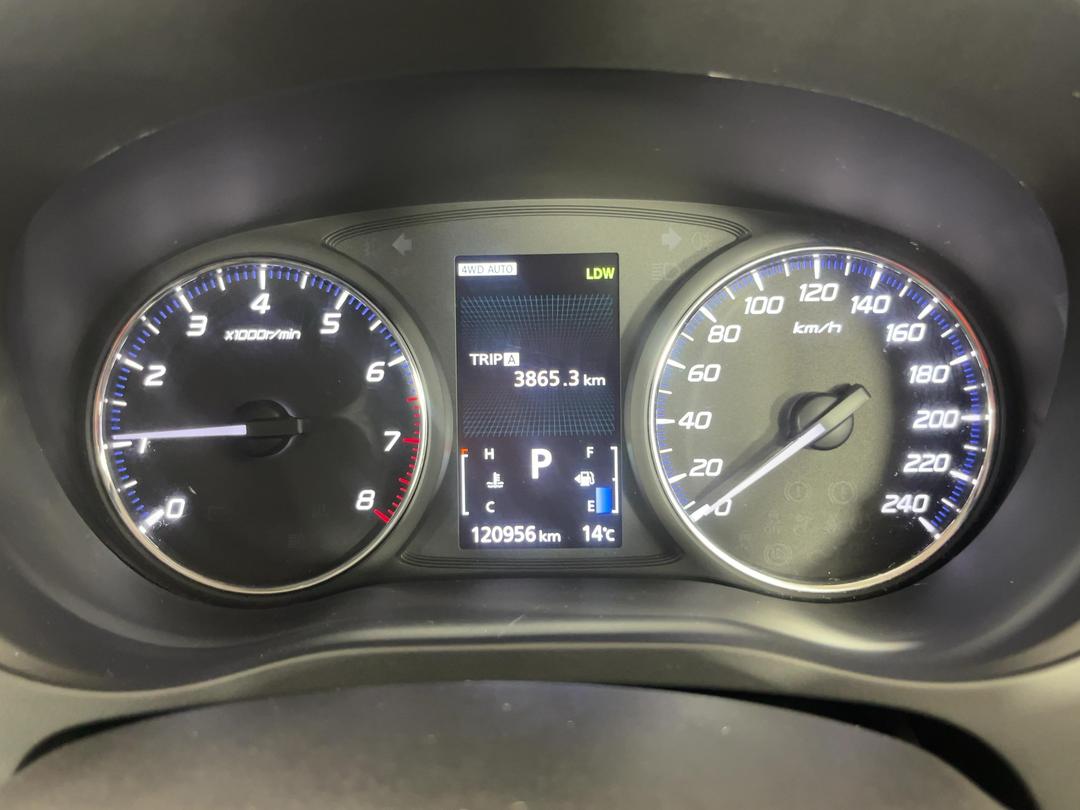 Photo '21' of Mitsubishi Outlander