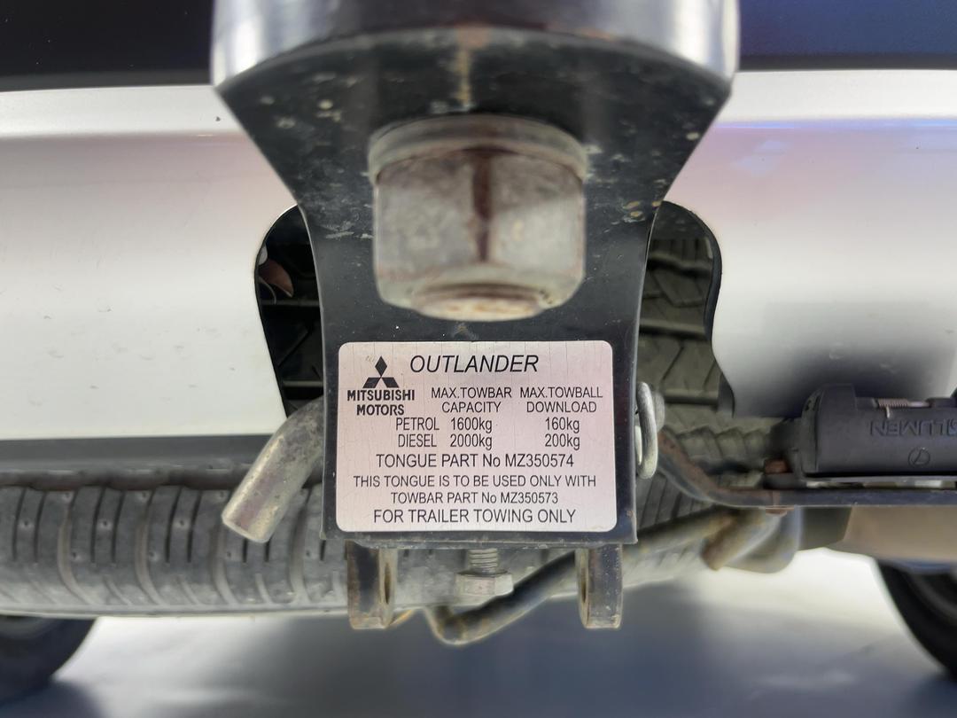 Photo '31' of Mitsubishi Outlander