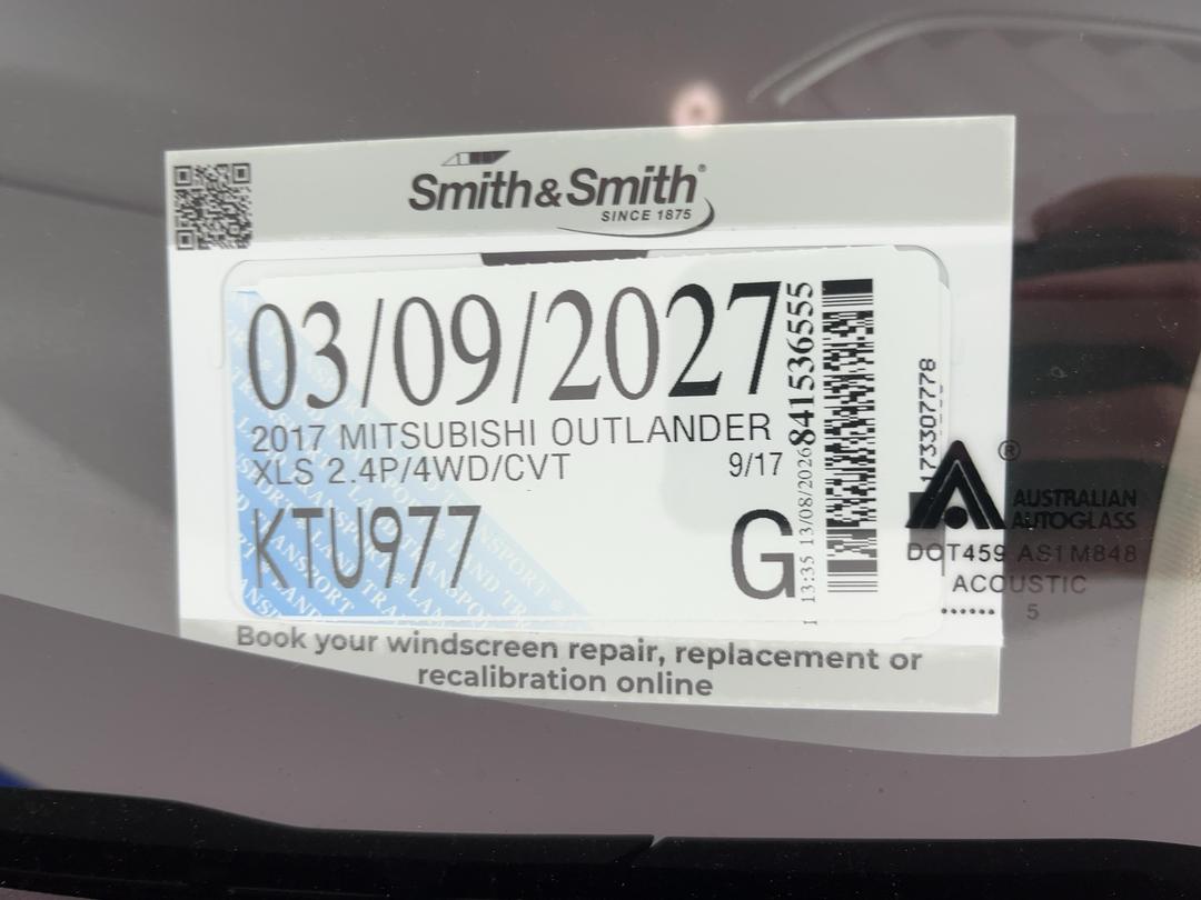 Photo '33' of Mitsubishi Outlander