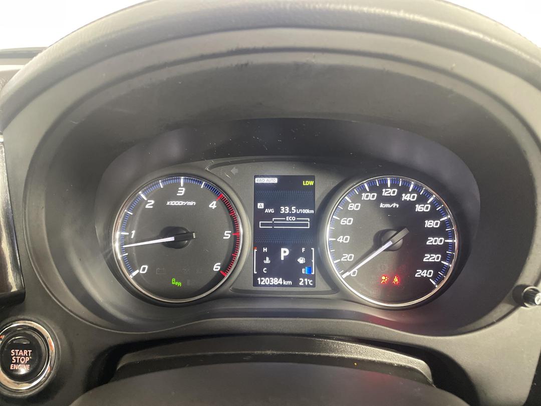 Photo '21' of Mitsubishi Outlander