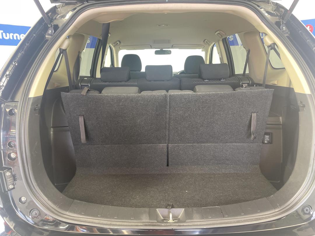 Photo '14' of Mitsubishi Outlander