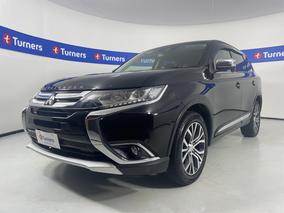 Photo '4' of Mitsubishi Outlander