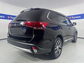 Photo '7' of Mitsubishi Outlander