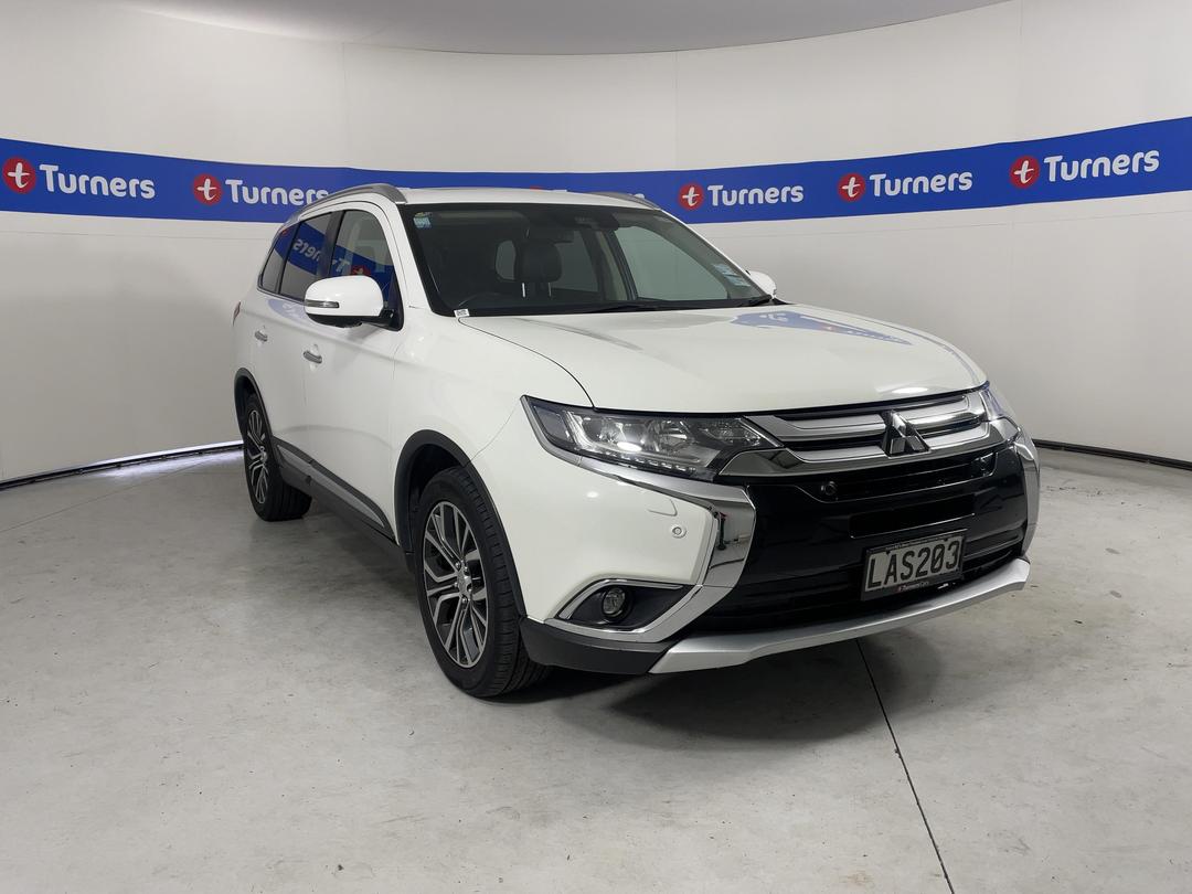 Photo '1' of Mitsubishi Outlander