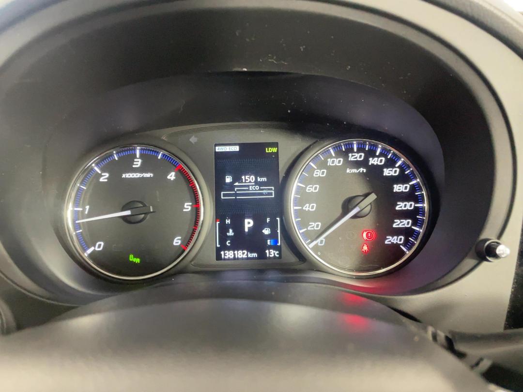 Photo '21' of Mitsubishi Outlander