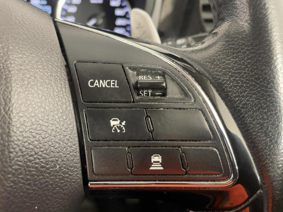 Photo '25' of Mitsubishi Outlander