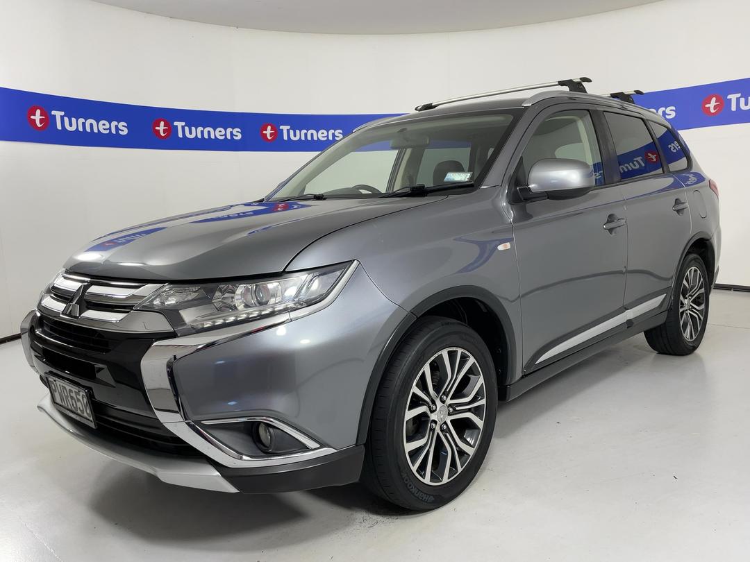 Photo '4' of Mitsubishi Outlander