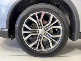 Photo '10' of Mitsubishi Outlander
