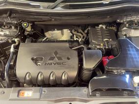 Photo '13' of Mitsubishi Outlander