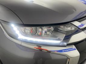 Photo '27' of Mitsubishi Outlander
