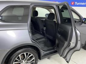 Photo '19' of Mitsubishi Outlander