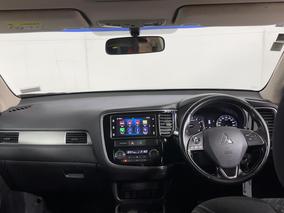 Photo '17' of Mitsubishi Outlander