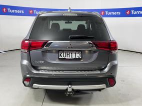Photo '6' of Mitsubishi Outlander