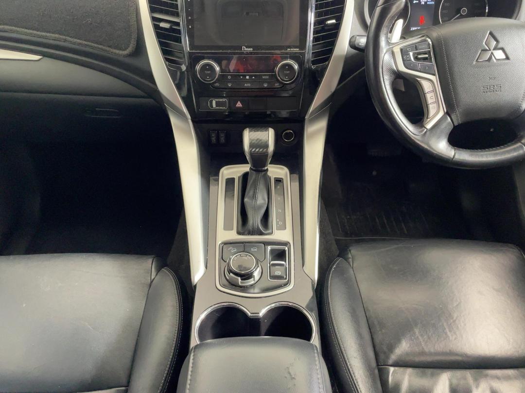 Photo '18' of Mitsubishi Pajero Sport