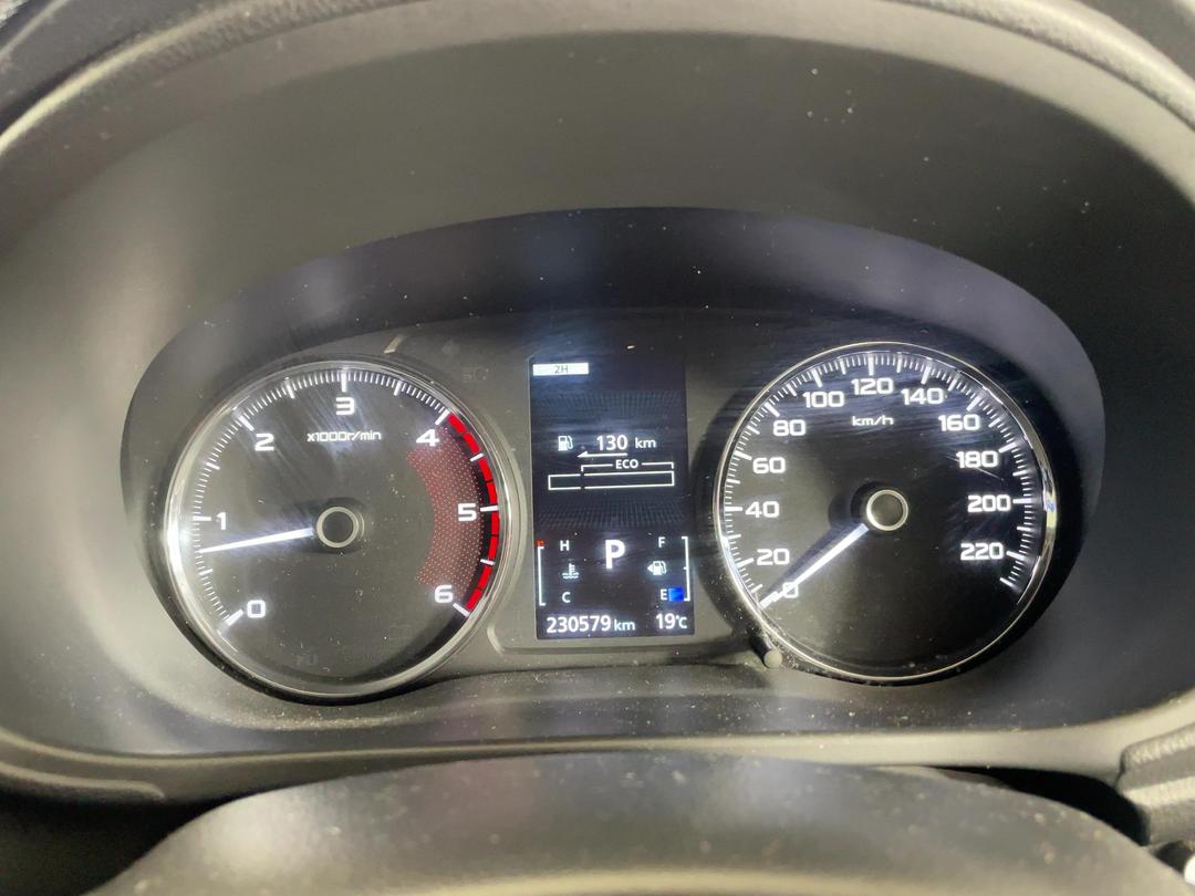 Photo '21' of Mitsubishi Pajero Sport