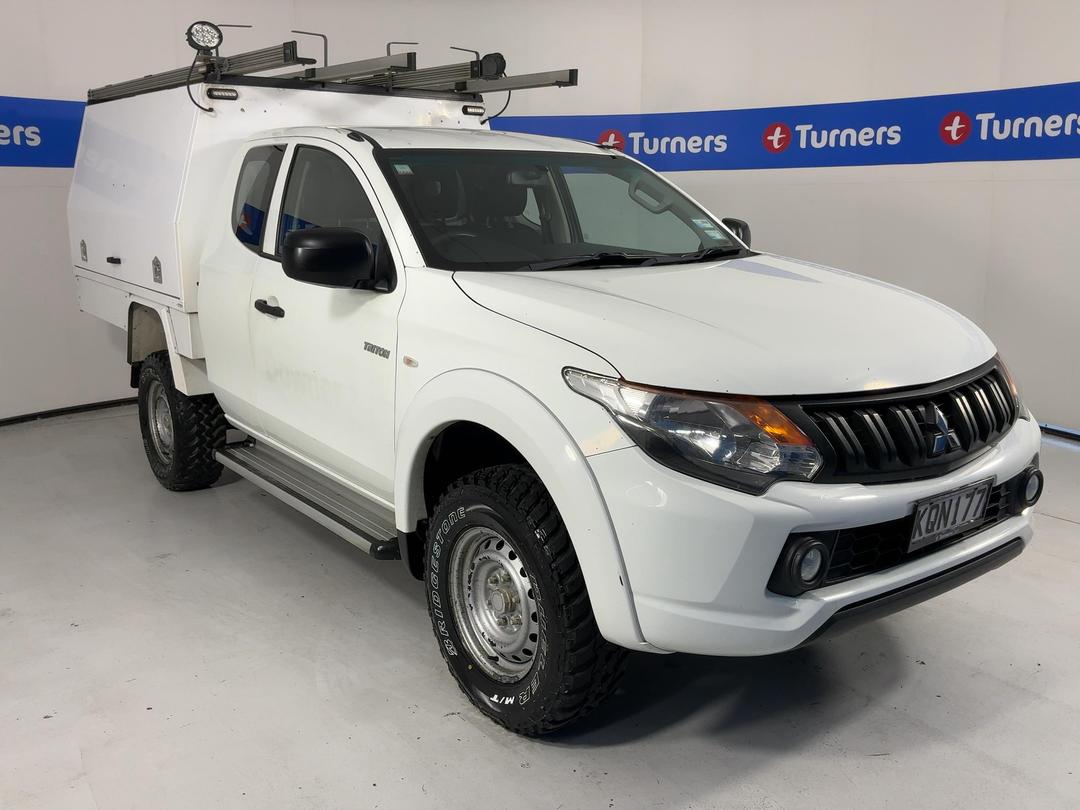 Photo '1' of Mitsubishi Triton