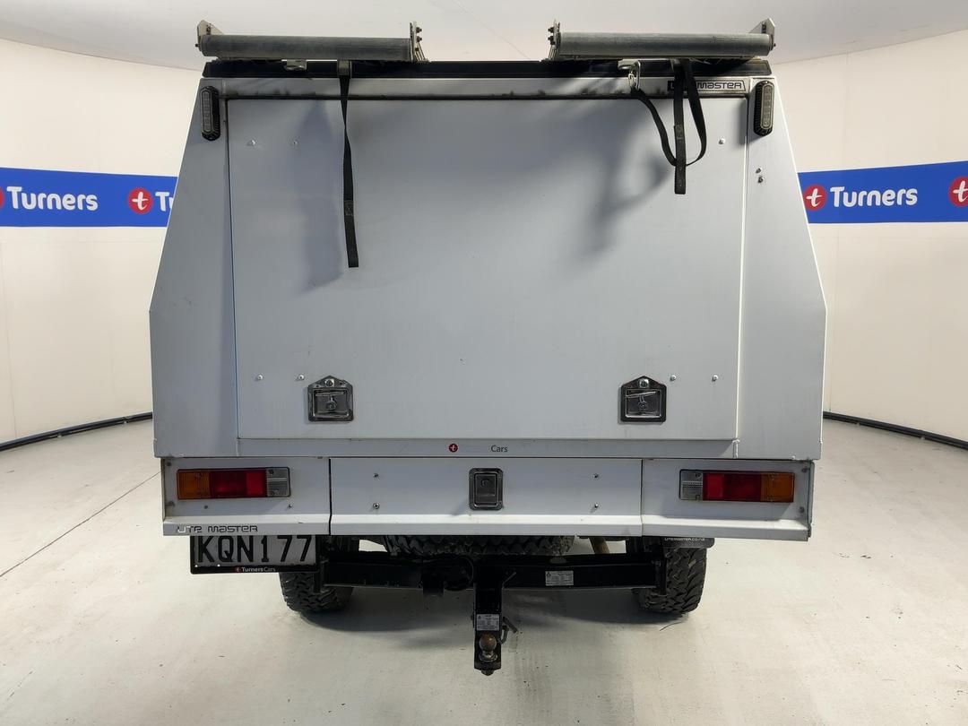 Photo '6' of Mitsubishi Triton
