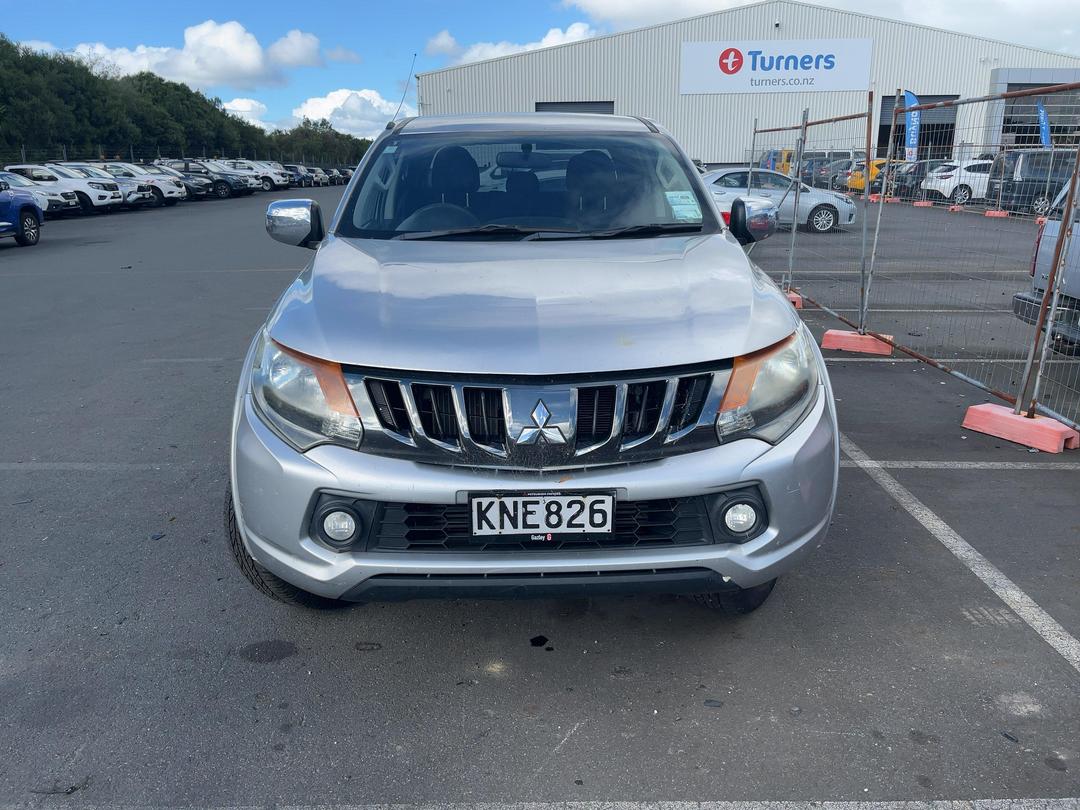 Photo '2' of Mitsubishi Triton D/CAB Glxr