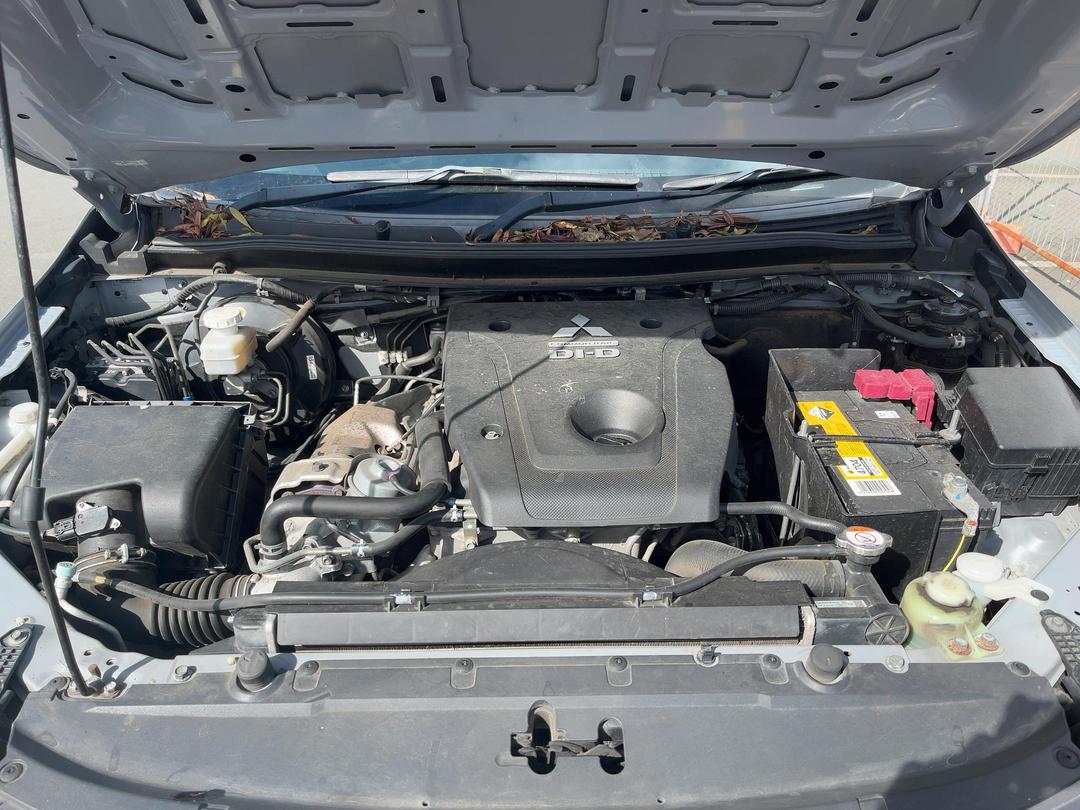 Photo '11' of Mitsubishi Triton D/CAB Glxr