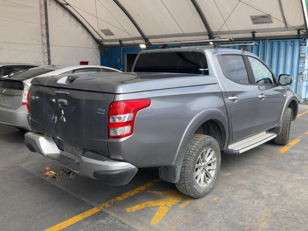 Photo '6' of Mitsubishi Triton D/CAB Glxr Photo '6' of Mitsubishi Triton D/CAB Glxr