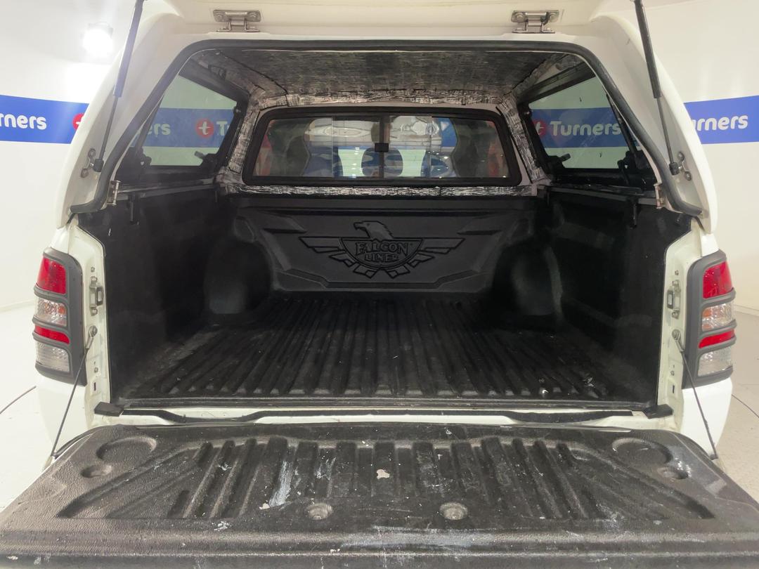 Photo '14' of Mitsubishi Triton