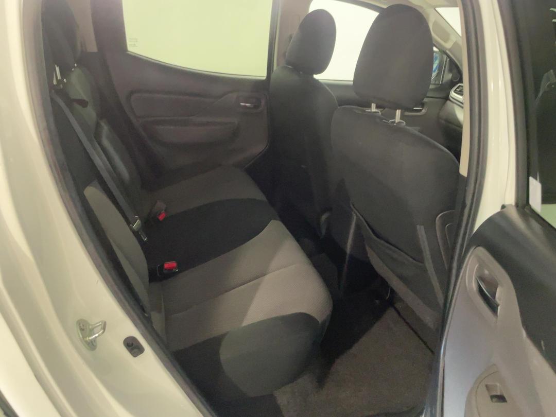Photo '20' of Mitsubishi Triton