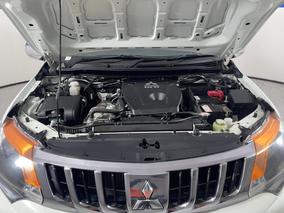 Photo '13' of Mitsubishi Triton