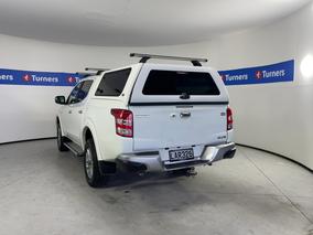 Photo '5' of Mitsubishi Triton