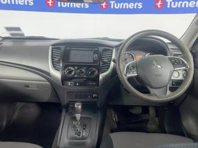 Photo '17' of Mitsubishi Triton