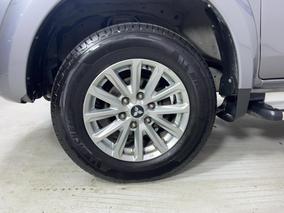 Photo '10' of Mitsubishi Triton