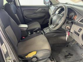 Photo '16' of Mitsubishi Triton